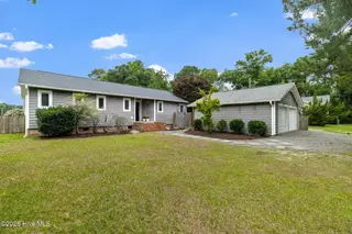 404 Porters Neck Road, Wilmington, NC 28411 — 3-bedroom home, Wilmington, NC, photo 2 of 43