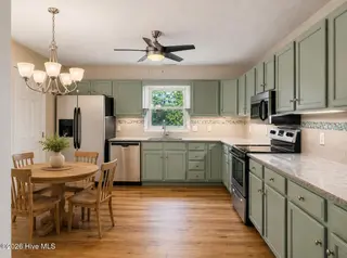 537 Chattooga Place Drive, Wilmington, NC 28412 — 3-bedroom home in Chattooga Place, Wilmington, NC, photo 7 of 69: Eat In Kitchen