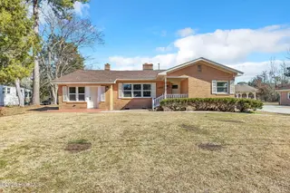 508 N Wright Street, Burgaw, NC 28425 — 3-bedroom home, Burgaw, NC, photo 1 of 51: 1-web-or-mls-5O0A1563 copy