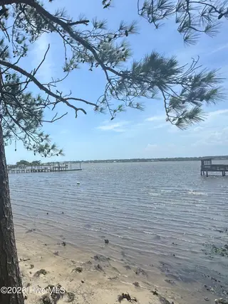 308 Silver Creek Landing Road, Swansboro, NC 28584 – photo 13: 308 Silver Creek Landing Rd