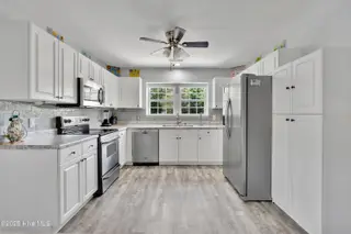 222 NE 36th Street, Oak Island, NC 28465 – photo 18: 222 NE 36th St -26
