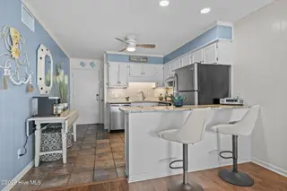 301 Commerce Way 101, Atlantic Beach, NC 28512 – photo 7: 8-web-or-mls-1S3A7445