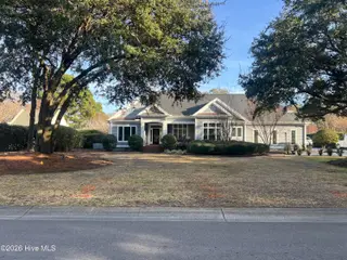 1907 Pembroke Jones Drive, Wilmington, NC 28405 — 4-bedroom home in Landfall, Wilmington, NC, photo 1 of 49: IMG_9429