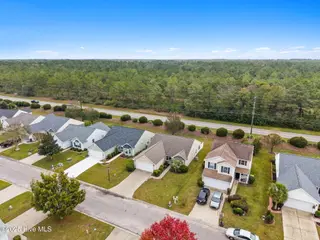 927 Wyndfall Drive SW, Sunset Beach, NC 28468 — 3-bedroom home in Wyndfall, Sunset Beach, NC, photo 19 of 49: 17-web-or-mls-CAMMediaLLC.com 927-15