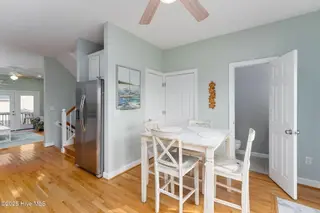 104 Sea Oaks Court, North Topsail Beach, NC 28460 – photo 8: dining-area-01b