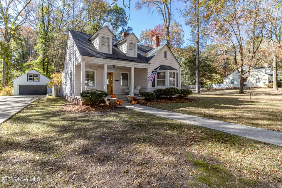 1705 Kenan Street NW, Wilson, NC 27893 — 4-bedroom home in Cavalier Terrace, Wilson, NC, photo 1 of 31: IMG_0303