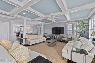 104 Gallants Lane, Beaufort, NC 28516 — 5-bedroom home in Gallants Landing, Beaufort, NC, photo 9 of 52: Living Area