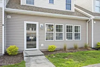 4513 Country Club Road E105, Morehead City, NC 28557 – photo 5: 5-web-or-mls-4513CCRd-E105-8-7-26-005