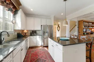 301 Hedrick Street, Beaufort, NC 28516 – photo 17: Kitchen with granite counters