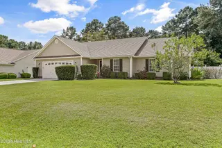 195 Lee Rogers Road, Hubert, NC 28539 — 3-bedroom home in Trailwood, Hubert, NC, photo 2 of 28