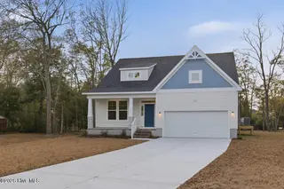 218 Chateau Drive, New Bern, NC 28560 – photo 20: 20251231193442396776000000-o