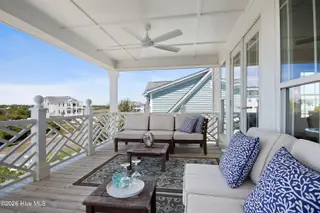 1046 Tide Ridge Drive, Holden Beach, NC 28462 — 5-bedroom home in Pointe West, Holden Beach, NC, photo 18 of 72: 1046 Tide Ridge Drive