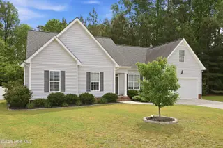 3100 Streamside Lane, Winterville, NC 28590 — 3-bedroom home in Brookstone, Winterville, NC, photo 3 of 50: IMG_0887