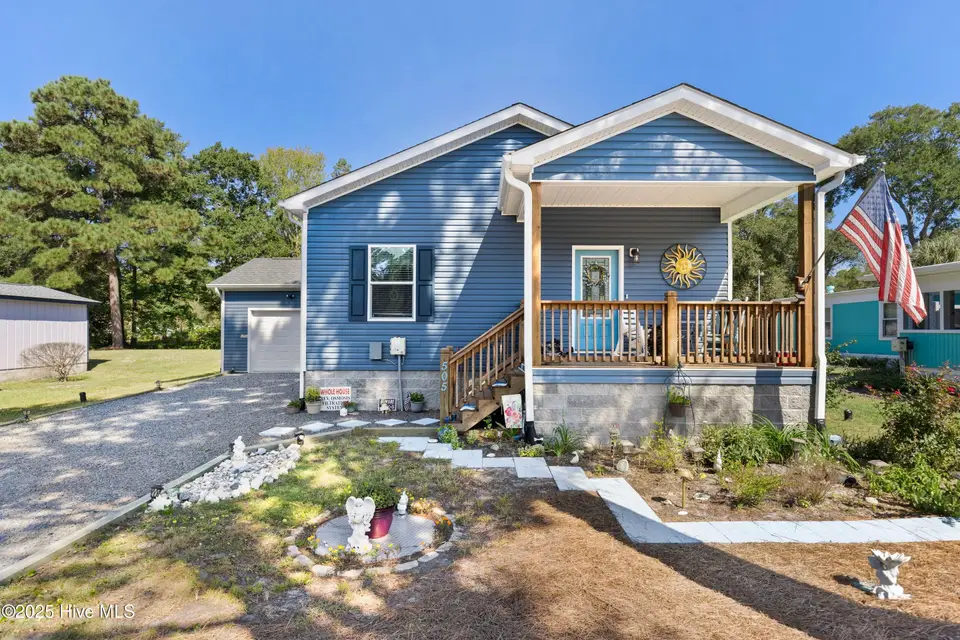505 Magnolia Drive, Sunset Beach, NC 28468 – photo 1 of 43: mls-IMG_5008