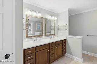 575 S Valley Road, Southern Pines, NC 28387 — 4-bedroom home in Golfcrest, Southern Pines, NC, photo 21 of 50
