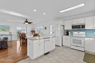 122 Quinton Street, Holden Beach, NC 28462 — 3-bedroom home in Holden Beach, Holden Beach, NC, photo 20 of 54: 23-web-or-mls-BTS09109