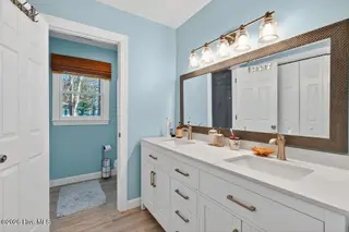 813 Plantation Drive, New Bern, NC 28562 – photo 18: Primary Bathroom