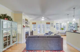 102 Plantation Drive, Swansboro, NC 28584 — 3-bedroom home in Plantation Est, Swansboro, NC, photo 8 of 71: DSC_0782And8more-Edit