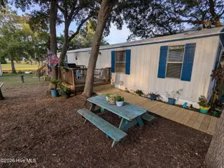 2882 Six Pence Drive SW, Supply, NC 28462 — 2-bedroom manufactured home in Buccaneer Hills, Supply, NC, photo 7 of 33