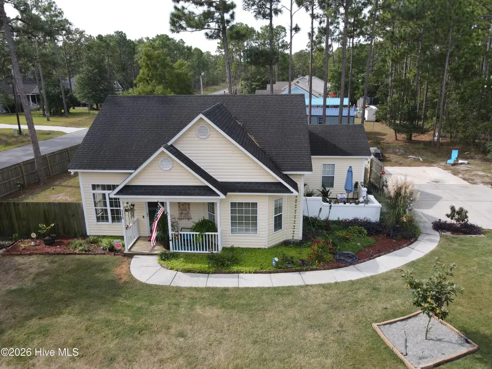 111 Crystal Road, Southport, NC 28461 — 3-bedroom home in Boiling Spring Lakes, Southport, NC, photo 1 of 20: DJI_0545