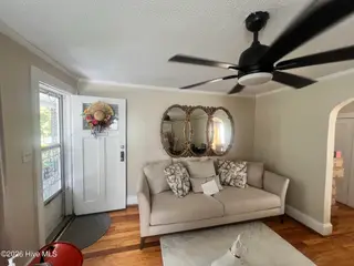 4340 W Perry Street, Farmville, NC 27828 – photo 9: 2026-08-08T121931_a5dfa4d9-509b-46af-800