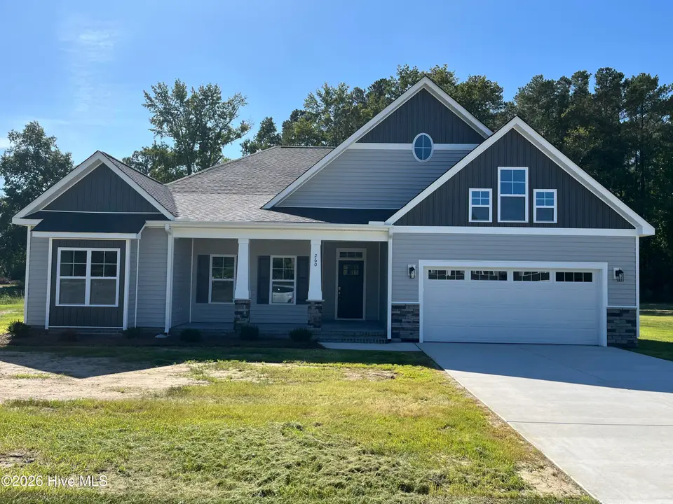 260 Shortleaf Drive, Grimesland, NC 27837 – photo 1 of 32: 81127987950__3A8B9B40-76A7-406C-97F8-FA4