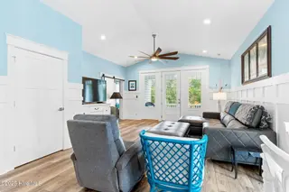 205 NE 59th Street, Oak Island, NC 28465 – photo 15: 25-web-or-mls-Cammediallc.com (52 of 68)