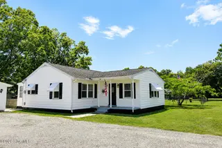 103 Cactus Street, Newport, NC 28570 – photo 1: Welcome to 103 Cactus