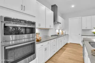 2035 Oakton Drive 9, Southport, NC 28461 – photo 5: Gourmet Kitchen