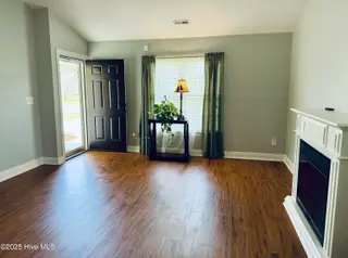 376 Tamarack Drive, Ayden, NC 28513 – photo 11: 376-living rm facing door