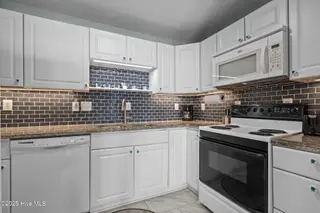 3307 Ocean Drive 2, Emerald Isle, NC 28594 – photo 19: 3307 Ocean Drive 2