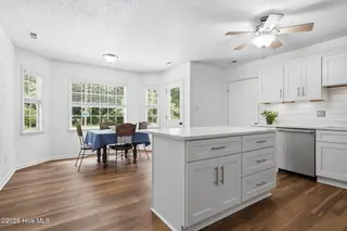 131 Silver Creek Drive, Swansboro, NC 28584 – photo 5: 23-web-or-mls-1S3A2618