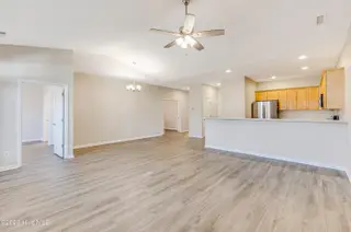 5118 Elton Drive SE, Southport, NC 28461 — 3-bedroom townhome in South Harbour Village, Southport, NC, photo 11 of 62: 5118 Elton-10