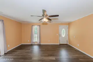 127 Rodney Lanier Road, Chinquapin, NC 28521 — 3-bedroom home, Chinquapin, NC, photo 8 of 61: Living room