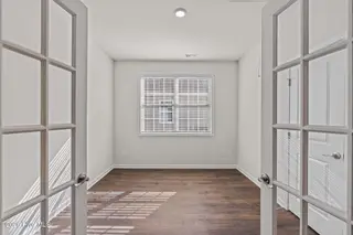 7015 Bayberry Park Drive, New Bern, NC 28562 – photo 18: 39-web-or-mls-5003CinnamonInt054