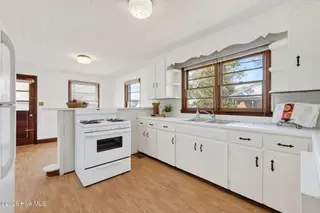 1020 S Pollock Street, Selma, NC 27576 – photo 13: 18-web-or-mls-IMG_0337