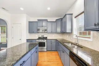 1105 Whitney Drive, Aberdeen, NC 28315 – photo 17: Kitchen (3)