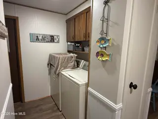 9230 Bonaparte Drive SW, Calabash, NC 28467 — 2-bedroom manufactured home in Bonaparte Retreat, Calabash, NC, photo 15 of 24