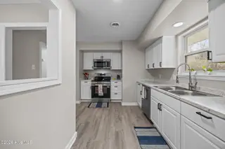 102 Tanglewood Drive, Jacksonville, NC 28540 – photo 15: 17-web-or-mls-102 Tanglewood Dr. 33