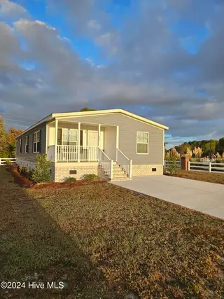 864 Yaupon Drive SW, Calabash, NC 28467 – photo 1: 20241030_080128