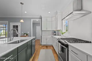 4563 Old Towne Street, Wilmington, NC 28412 – photo 4: 54-web-or-mls-DSC08921
