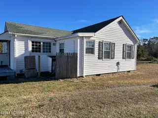 2524 Cedar Island Road, Cedar Island, NC 28520 — 2-bedroom home, Cedar Island, NC, photo 13 of 52: 2524 Cedar Island Rd