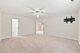 104 Uster Court, New Bern, NC 28562 – photo 18: 24-web-or-mls-DSC_4653_edit