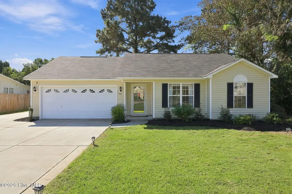 106 Brody Lane, New Bern, NC 28562 – photo 1 of 34: 1-web-or-mls-0C0A4827