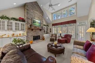 7 Wellington Drive, Pinehurst, NC 28374 – photo 5: Living Room