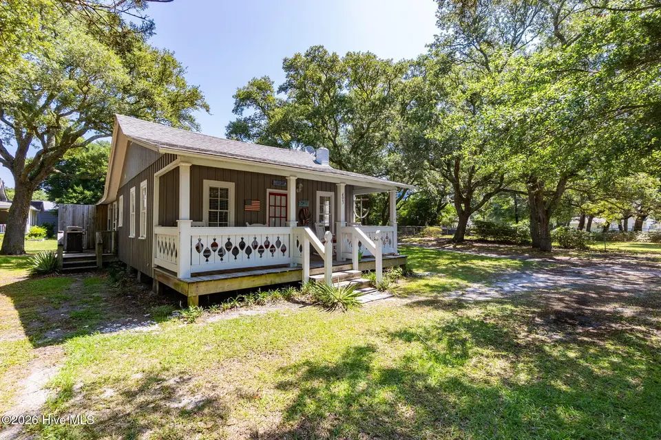 493 Island Road, Harkers Island, NC 28531 – photo 1 of 39: Main Front