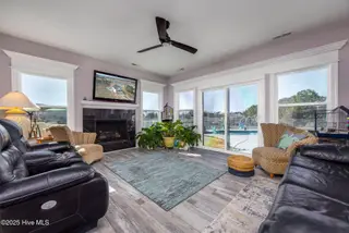 456 Pointe Vista Drive, Elizabeth City, NC 27909 – photo 10: 03-456 Pointe Vista - Living Room-1