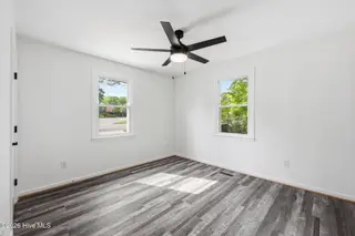 910 Simmons Street, New Bern, NC 28560 – photo 16: 18-web-or-mls-0C0A5119 - Copy