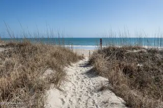 5423 Emerald Drive, Emerald Isle, NC 28594 – photo 14: 13-web-or-mls-1S3A2508