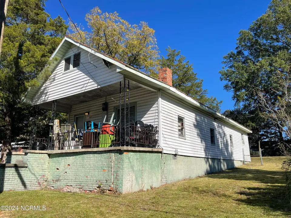 700 Isler Street, Goldsboro, NC 27530 – photo 1 of 8: 59B84F7C-B289-46ED-BFFB-6D47B6776B95